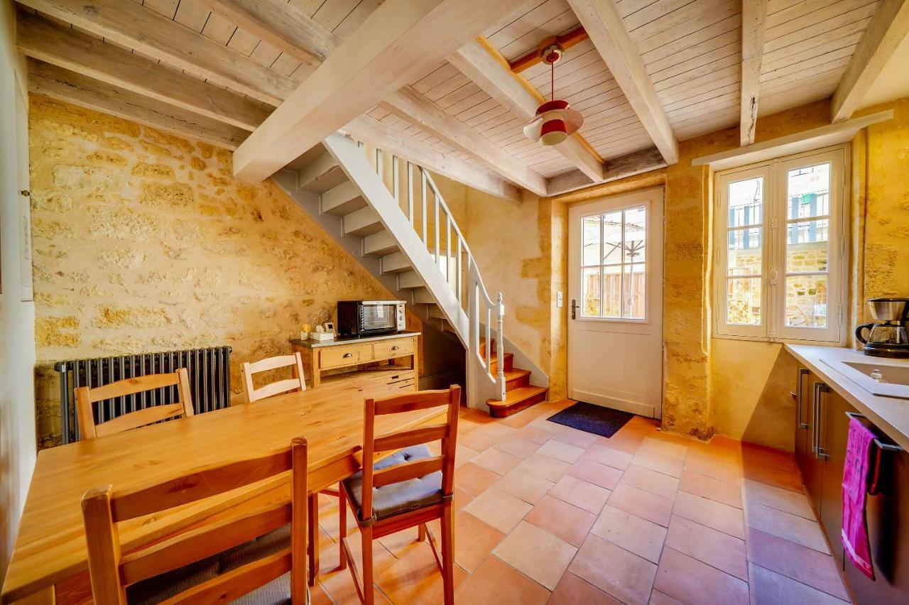 Logis Loiseau Avec Terrasse Lägenhet Saint-Émilion Exteriör bild